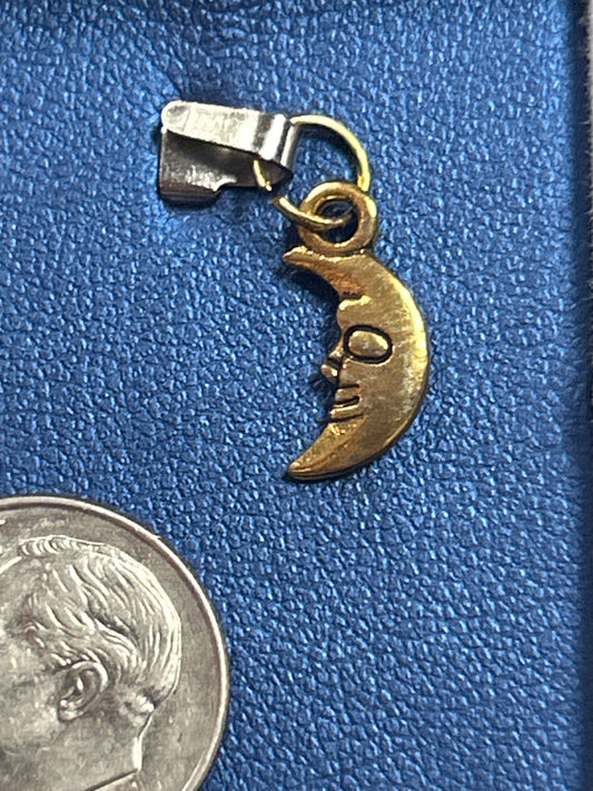 Charm (moon)