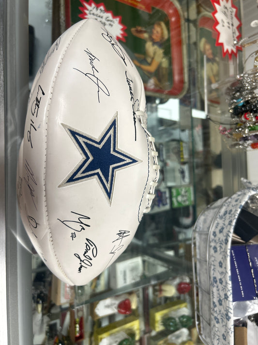 Dallas Cowboy Signed Football 20 signatures (no docs)