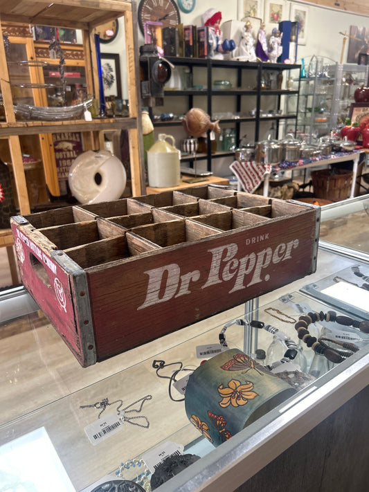 Vintage Dr Pepper crate (well used). Rare