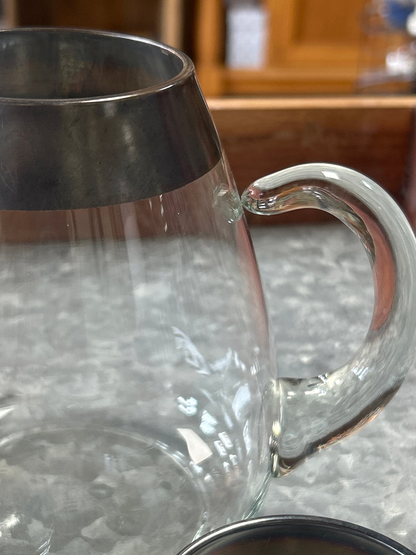 Vtg Dorothy Thorpe Silver Band Ice Lip Bulbous Pitcher Set 4 Glasss