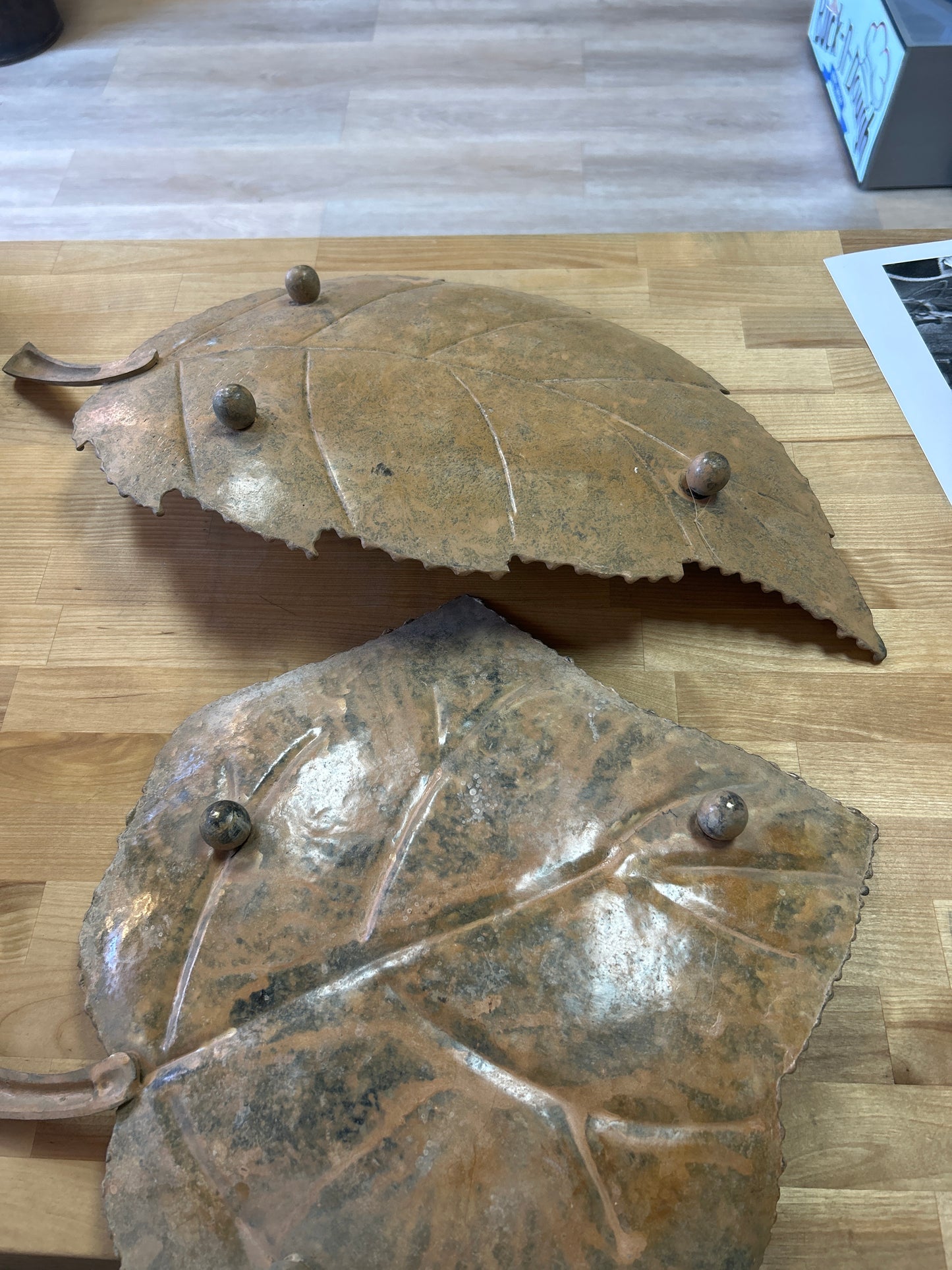 Metal leaf decor (set)