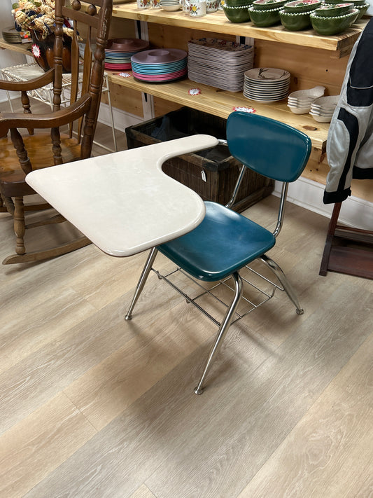 Virgo School Desk