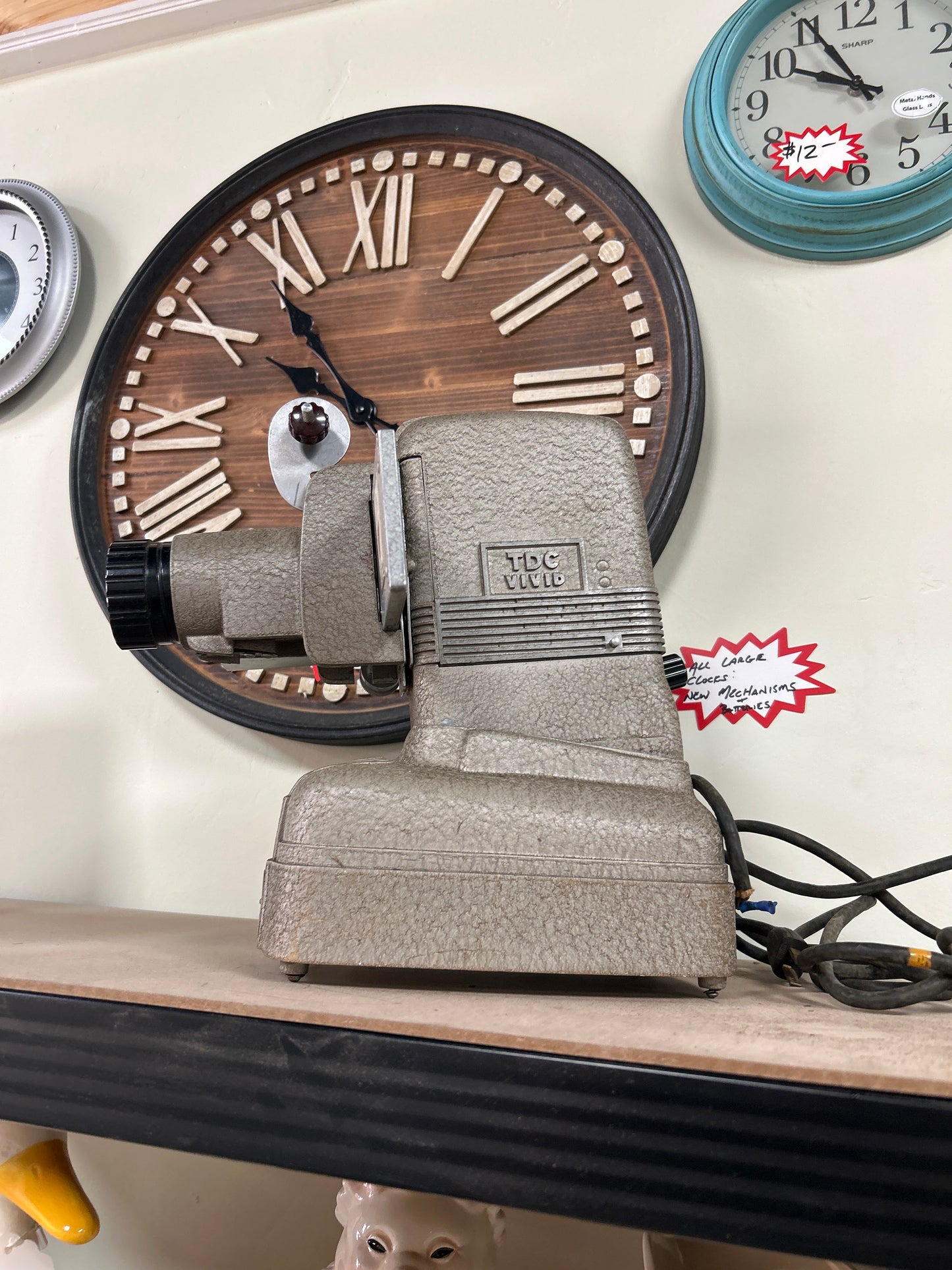 TDC Vivid Professional 500sc (also known as a Bell & Howell side projector)