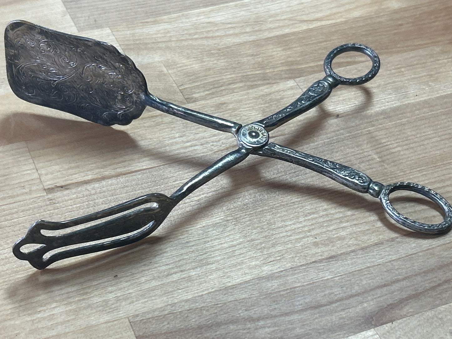 Vtg Silverplate Zinc Alloy Tongs Salad Pastry Sandwich Cake Bread Roll Server