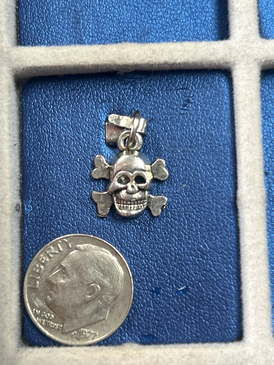 Charm (skull)